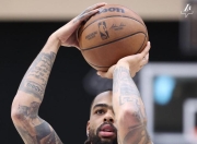 开云体育官网-勇士新援沃伊尔持外送骚扰行为，遭到官方罚款的简单介绍