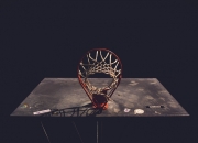 开云体育登录-西决生死战之夜，伊布攻防两端统治