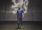 开云体育登录-从红土到硬地，穆雷单骑救主，戴维斯杯的团队荣光如何碾压蒙特卡洛的孤星战场