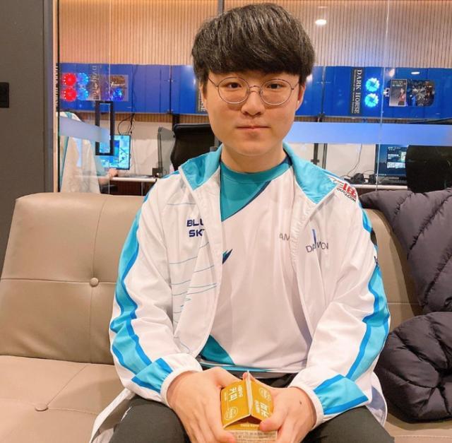 DK险胜CLG，ShowMaker送出助攻的简单介绍