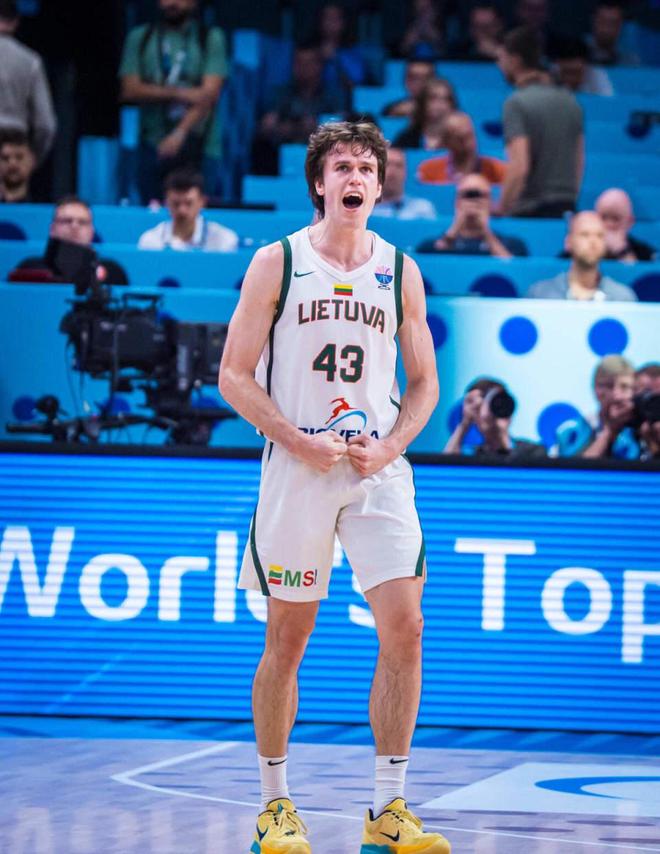 立陶宛男篮轻取日本男篮,克莱惊艳世界的简单介绍 立陶宛男篮轻取日本男篮,克莱惊艳世界的简单介绍