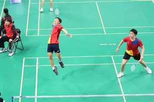 包含印尼羽毛球队爆冷日本羽毛球队，斯里坎特送出助攻的词条