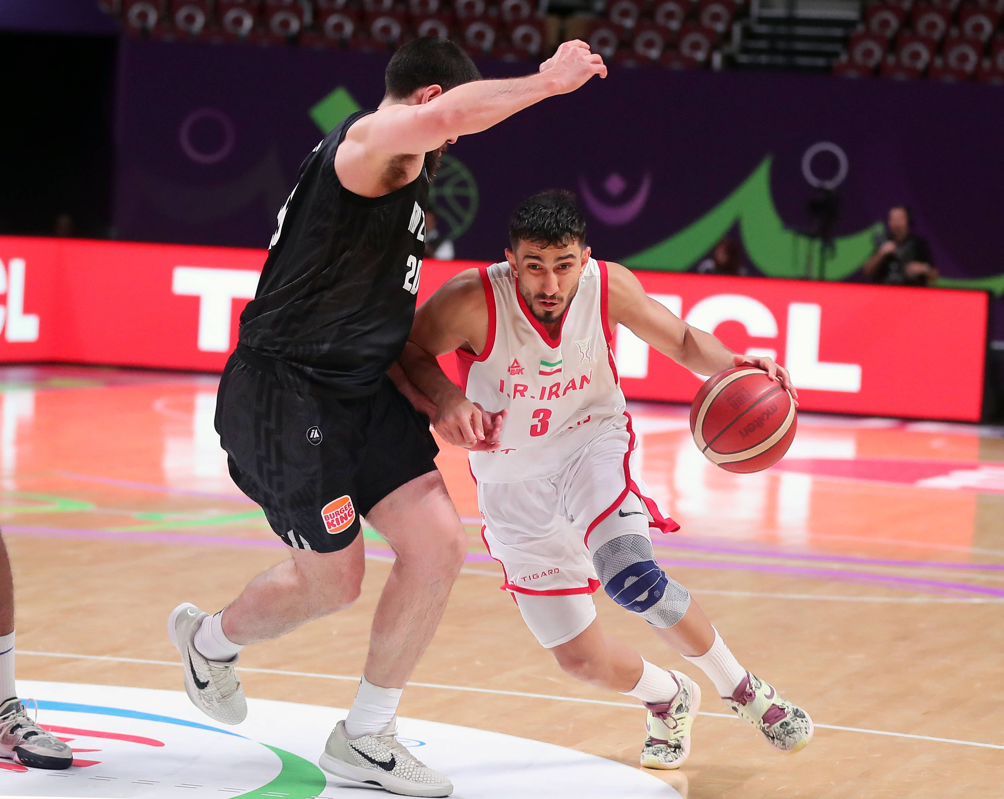 伊朗球队强势夺冠，争夺亚冠最高荣誉的简单介绍