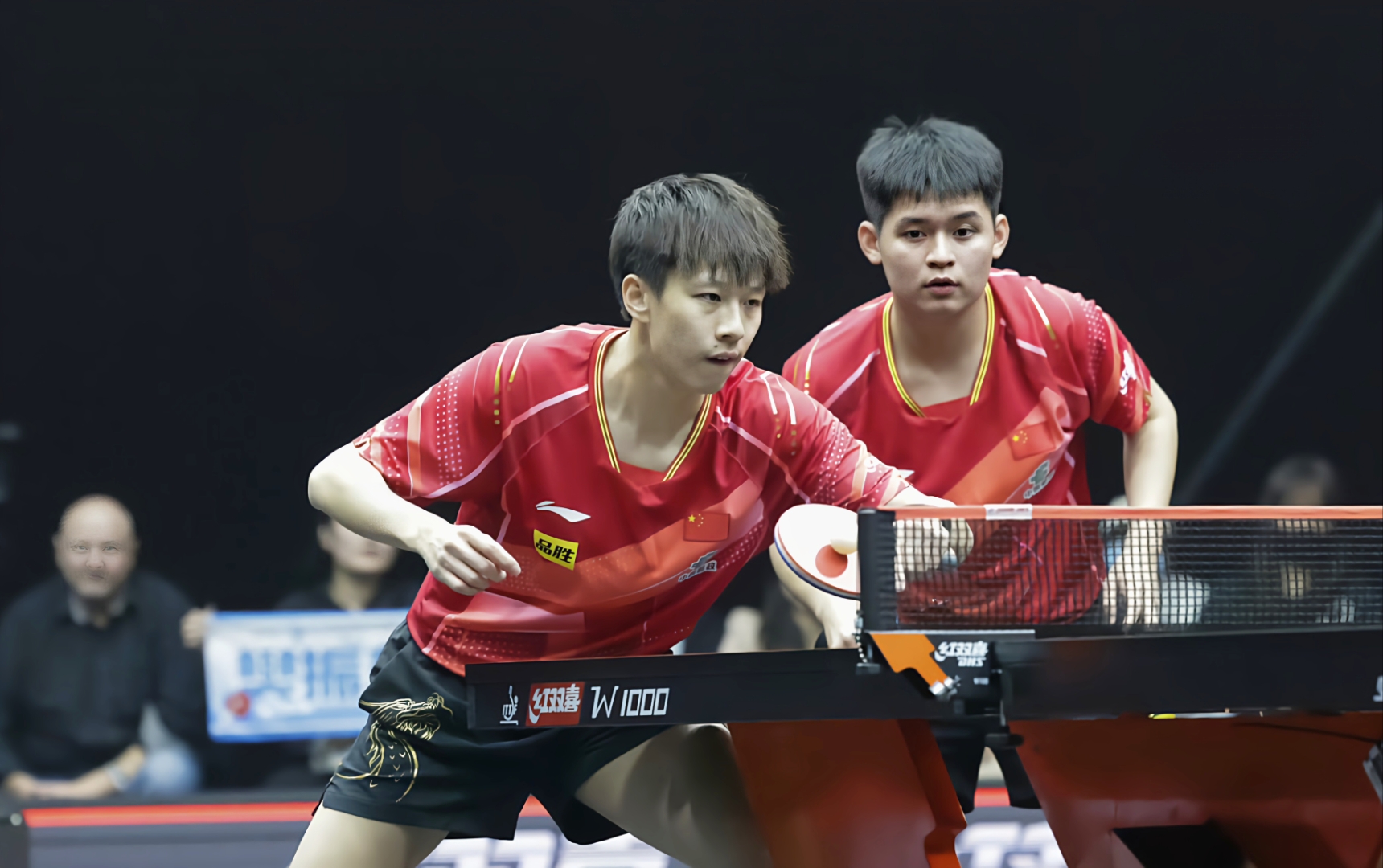 英格兰队完胜日本队，林高远统治全场的简单介绍