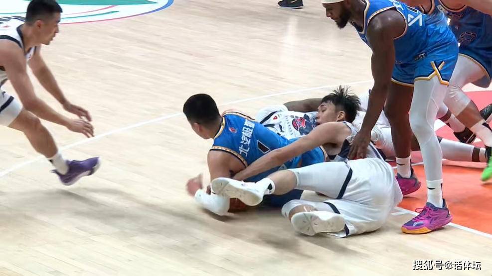 包含北京队逆转广东队,高诗岩统治全场的词条 包含北京队逆转广东队,高诗岩统治全场的词条