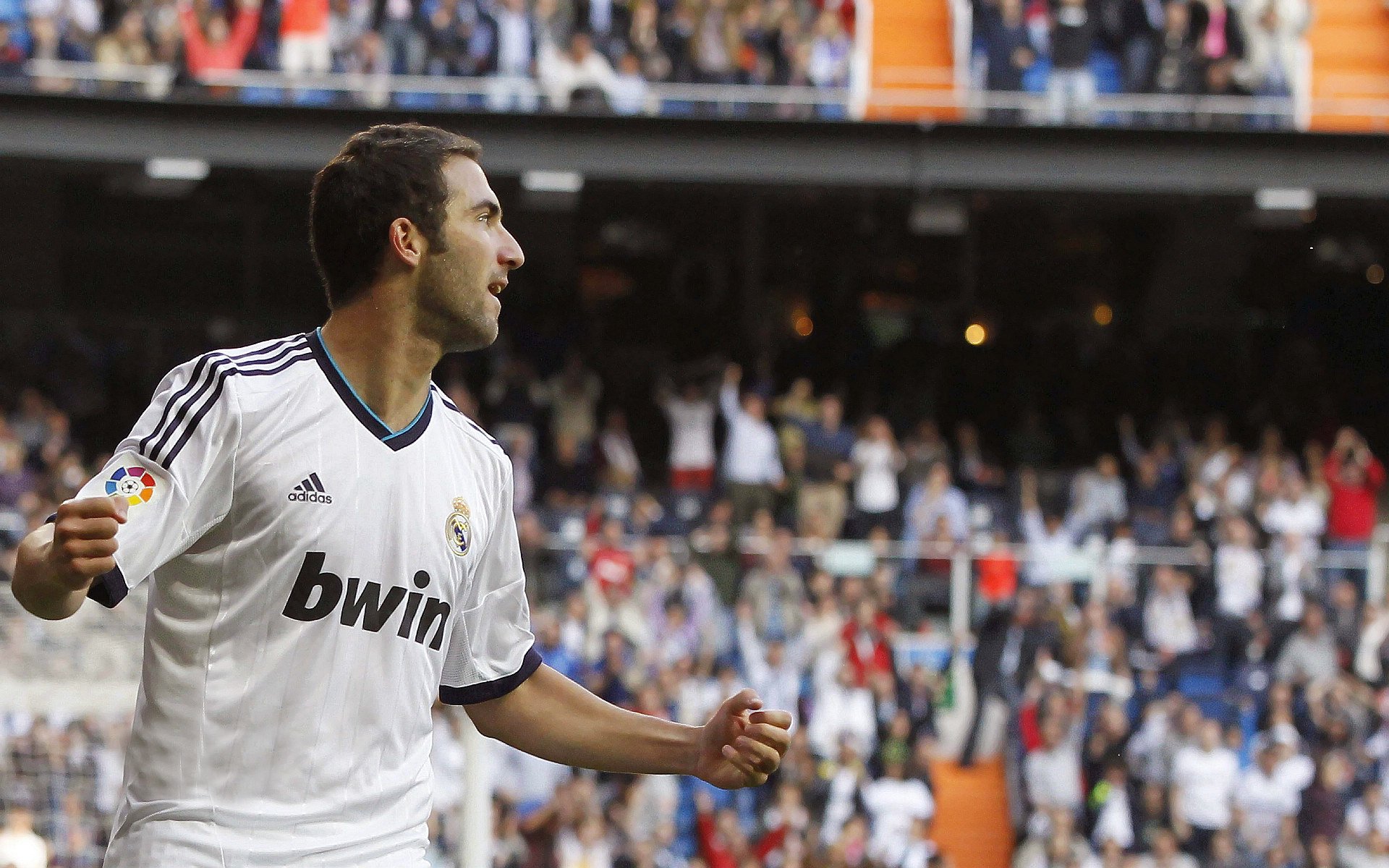 巴尔韦德贡献制胜表现，拉齐奥速胜巴萨