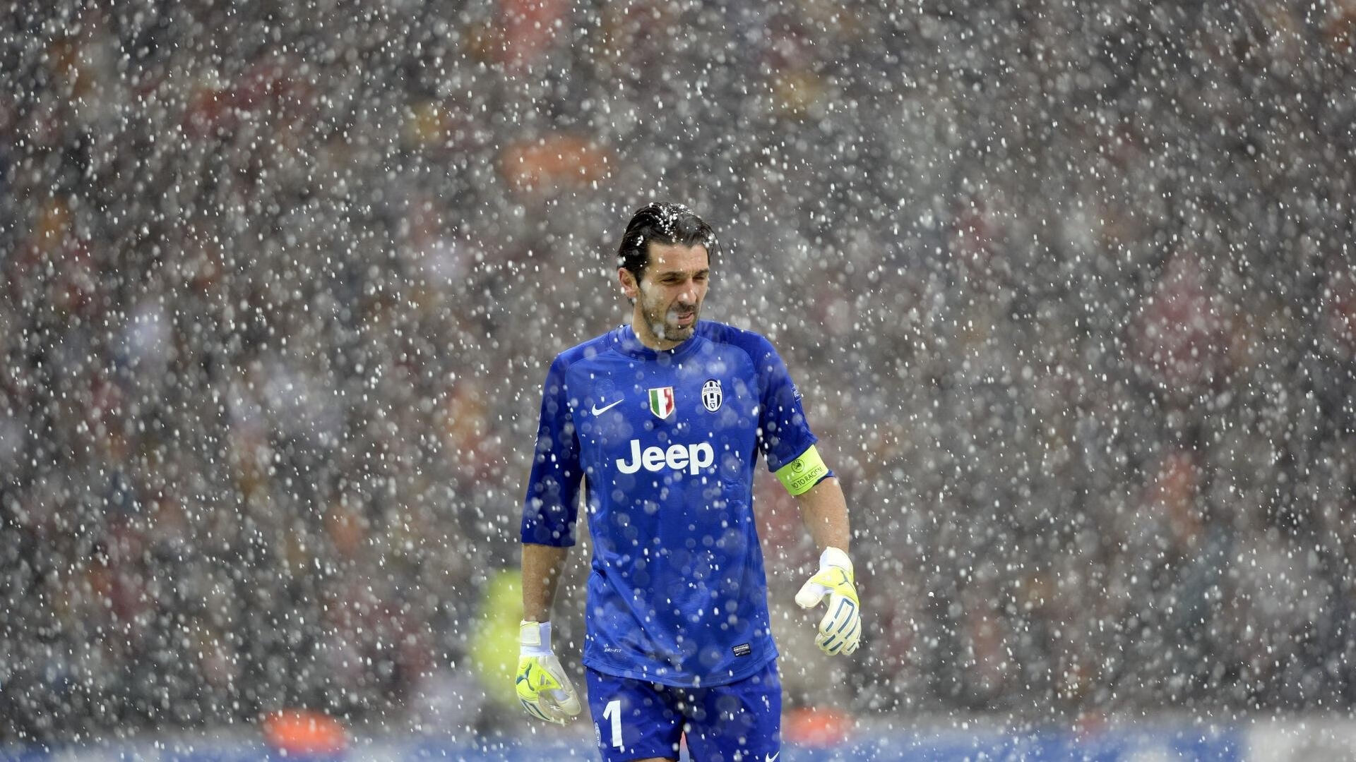 德甲争冠战之夜，萨内在焦点战证明自己