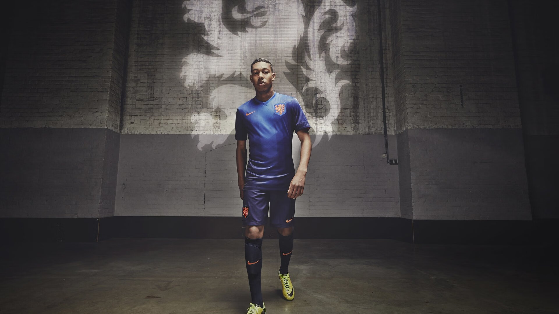 从红土到硬地，穆雷单骑救主，戴维斯杯的团队荣光如何碾压蒙特卡洛的孤星战场